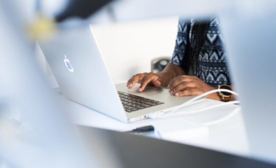 blur-desk-hands-1181465 blur-desk-hands-1181465