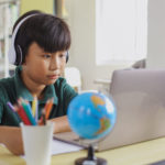 Messung der Fähigkeiten des 21. Jahrhunderts und der Zusammenarbeit von Schülern durch digitale Bewertung