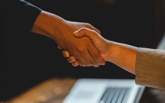 Buisness hand_partner page