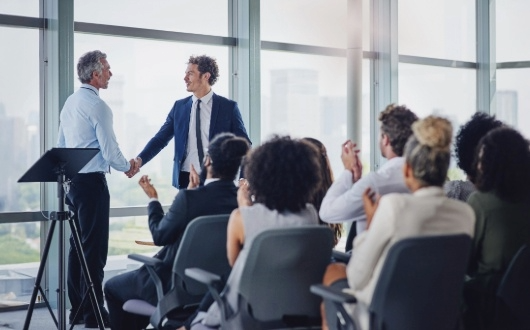 Shaking hands business meeting_partner